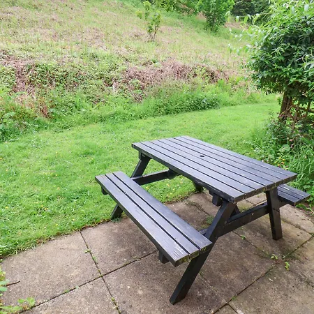 Waterside * Γουίτμπι