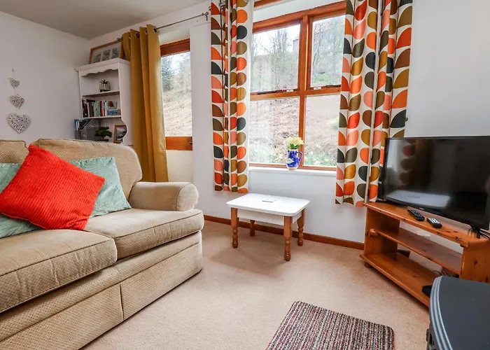 Waterside וויטבי