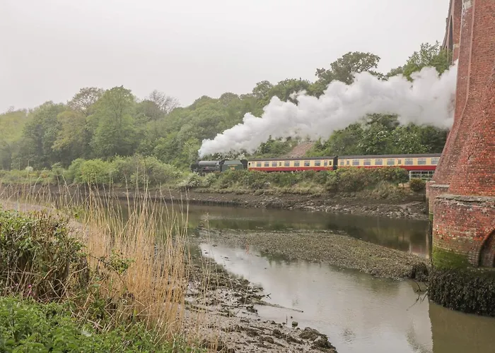 Waterside * וויטבי